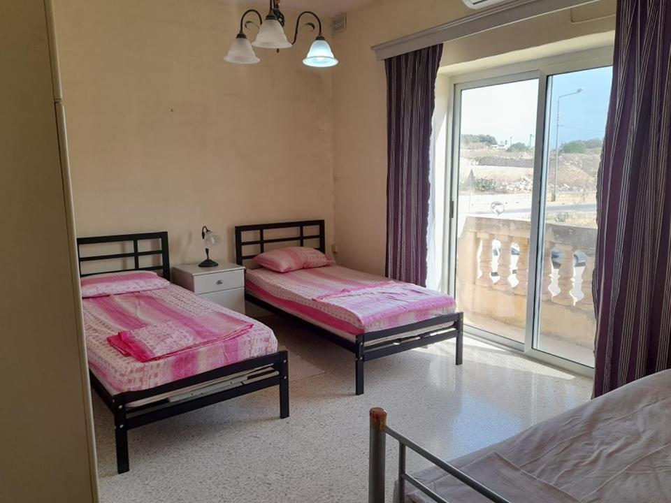 Dynesty B&B Birżebbuġa Extérieur photo